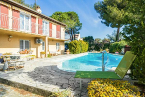 Charming studio with pool and garden in Six-Fours-les-Plages - Welkeys